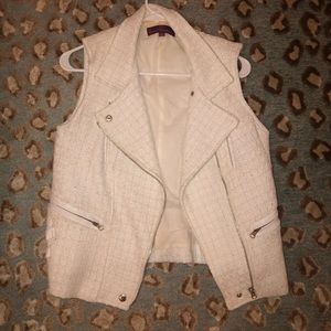 Boutique White and silver vest